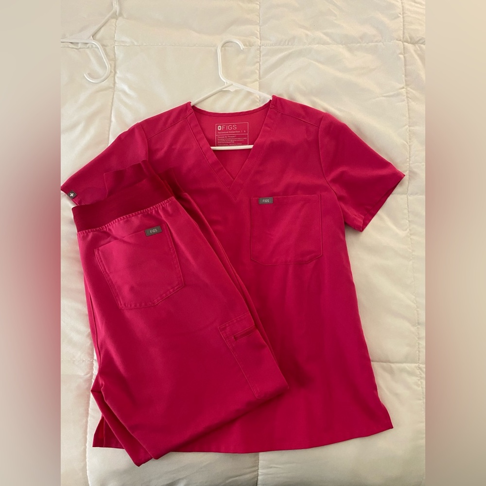 Figs scrubs